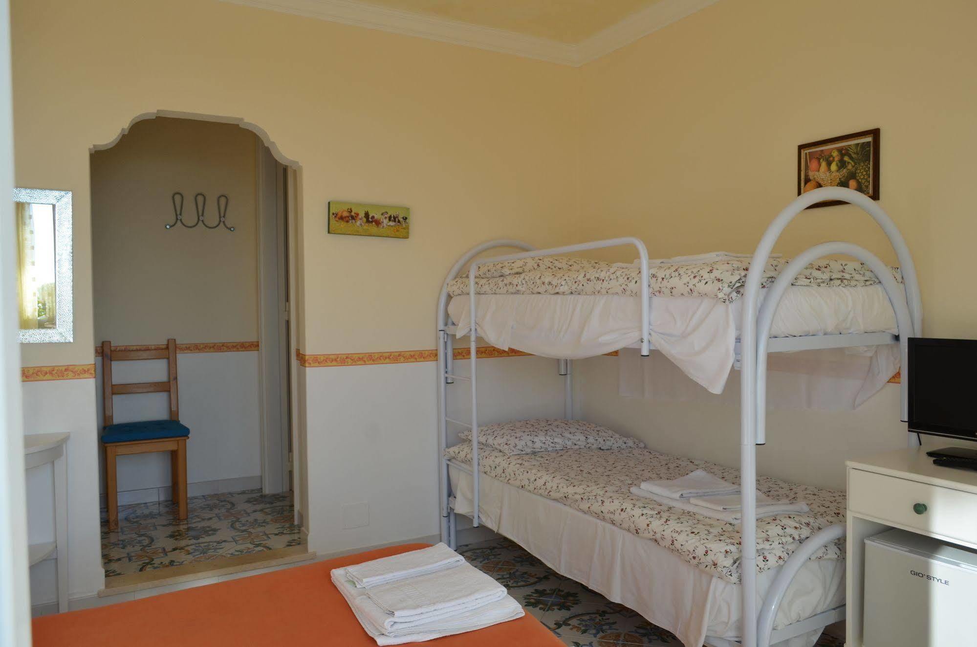Le Ginestre Di Capri Bb & Holiday House アナカプリ エクステリア 写真